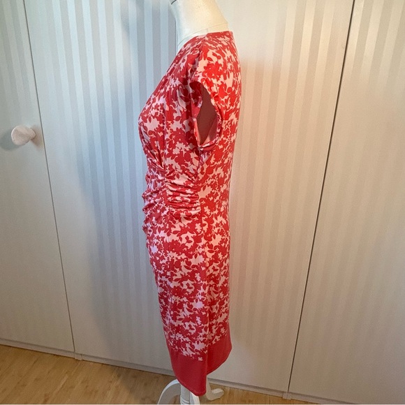 New York & Company stretch pink leafy floral crossover dress Size M - Picture 4 of 10